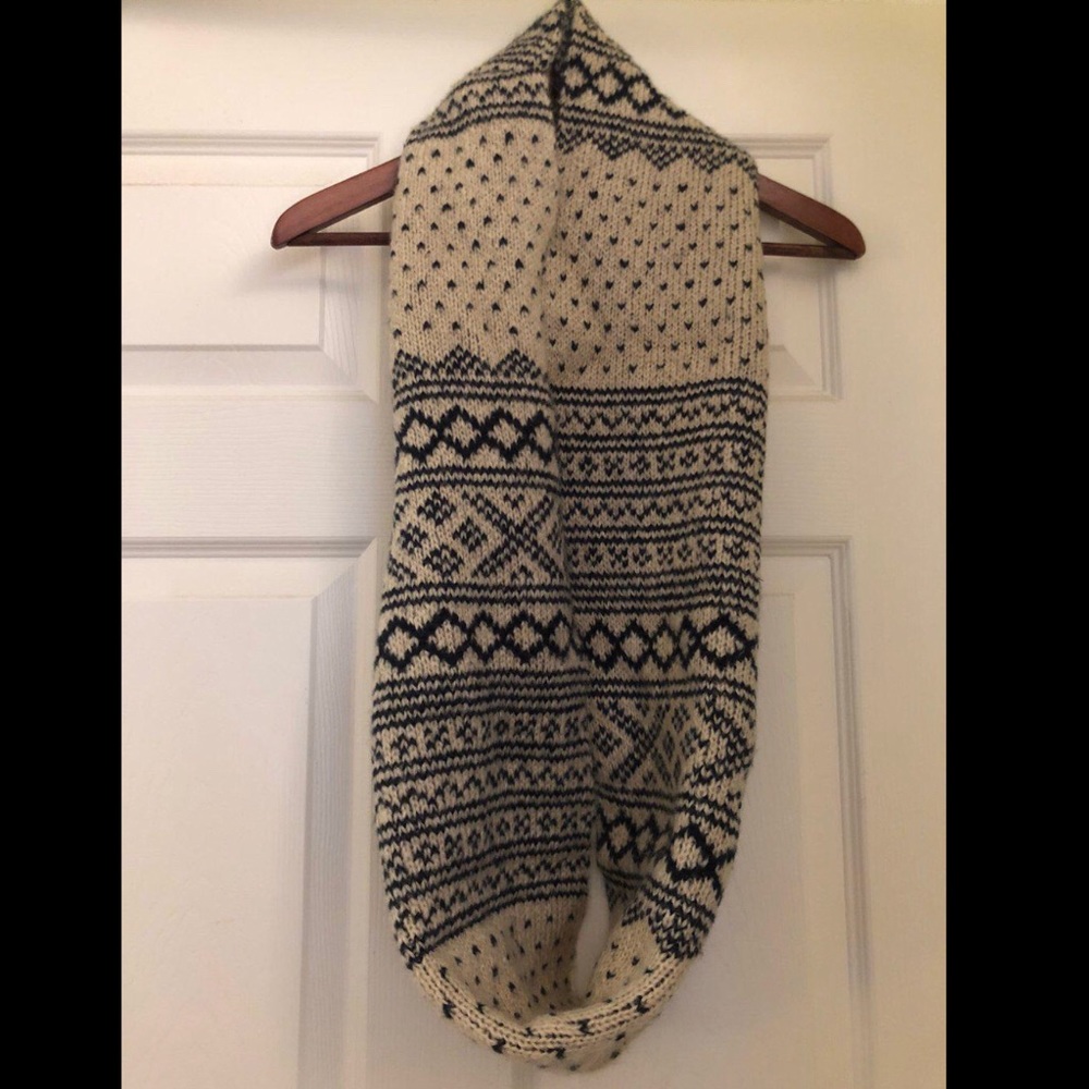TOPSHOP Scandi Fairisle Snood